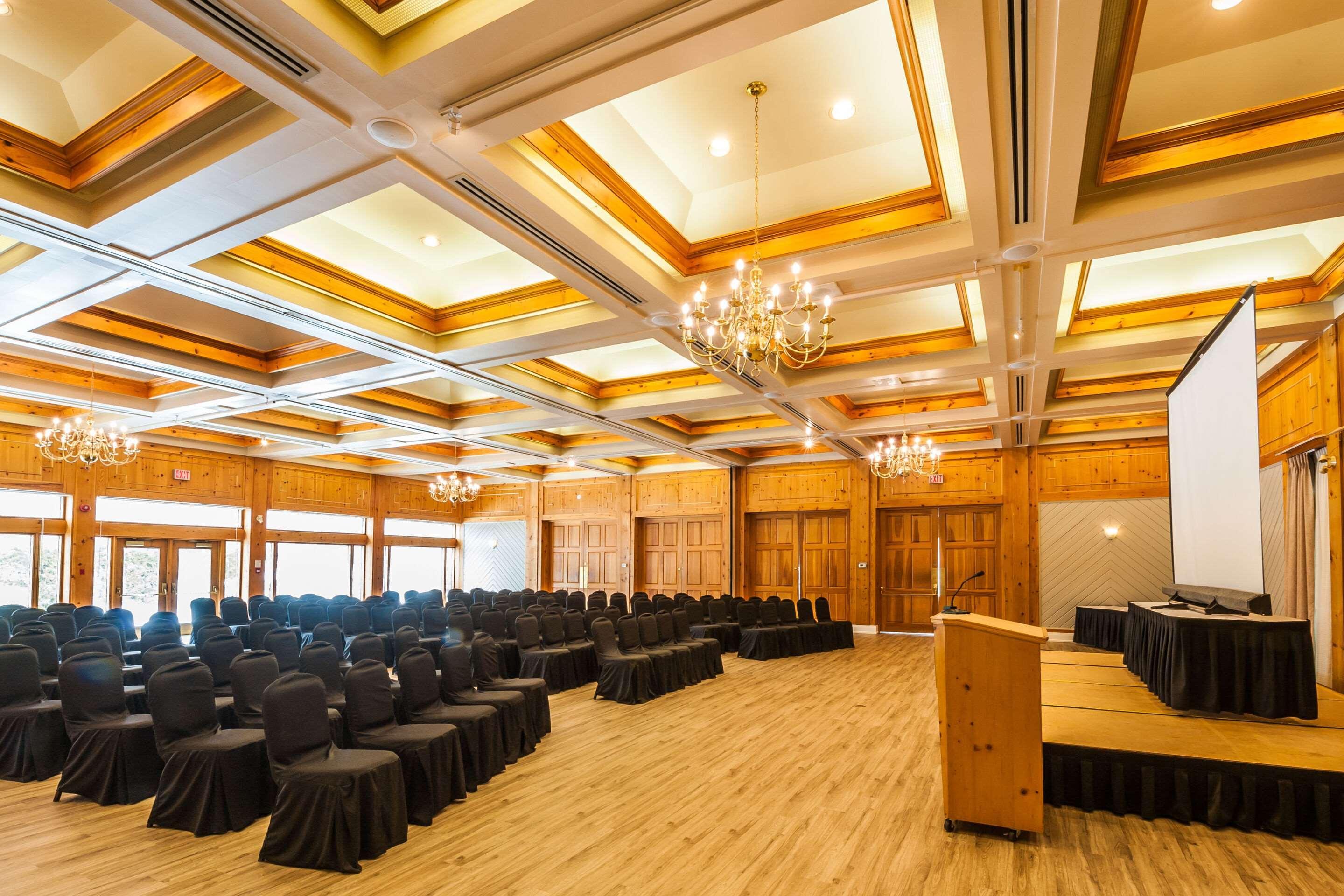 Pinestone Resort, Conference Centre, Spa & Golf Course Haliburton Dış mekan fotoğraf