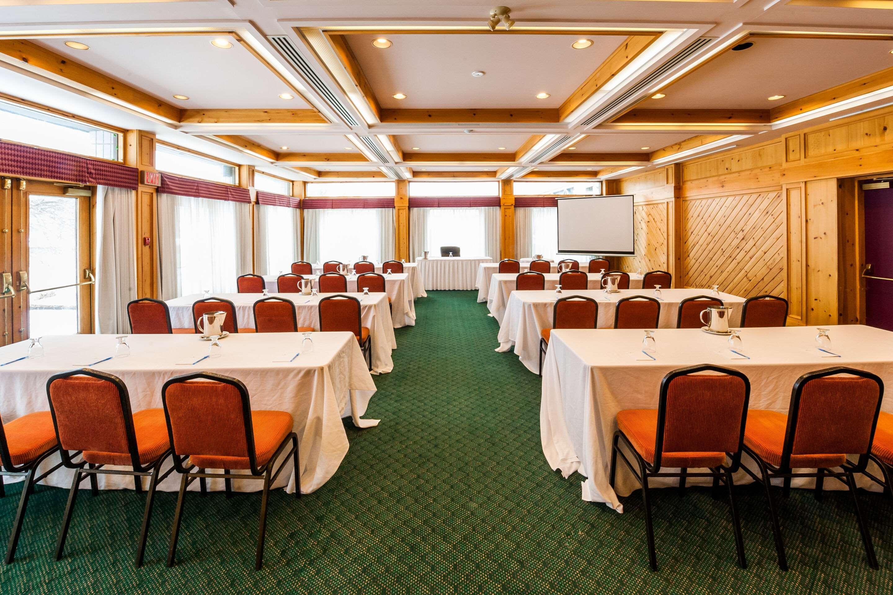 Pinestone Resort, Conference Centre, Spa & Golf Course Haliburton Dış mekan fotoğraf