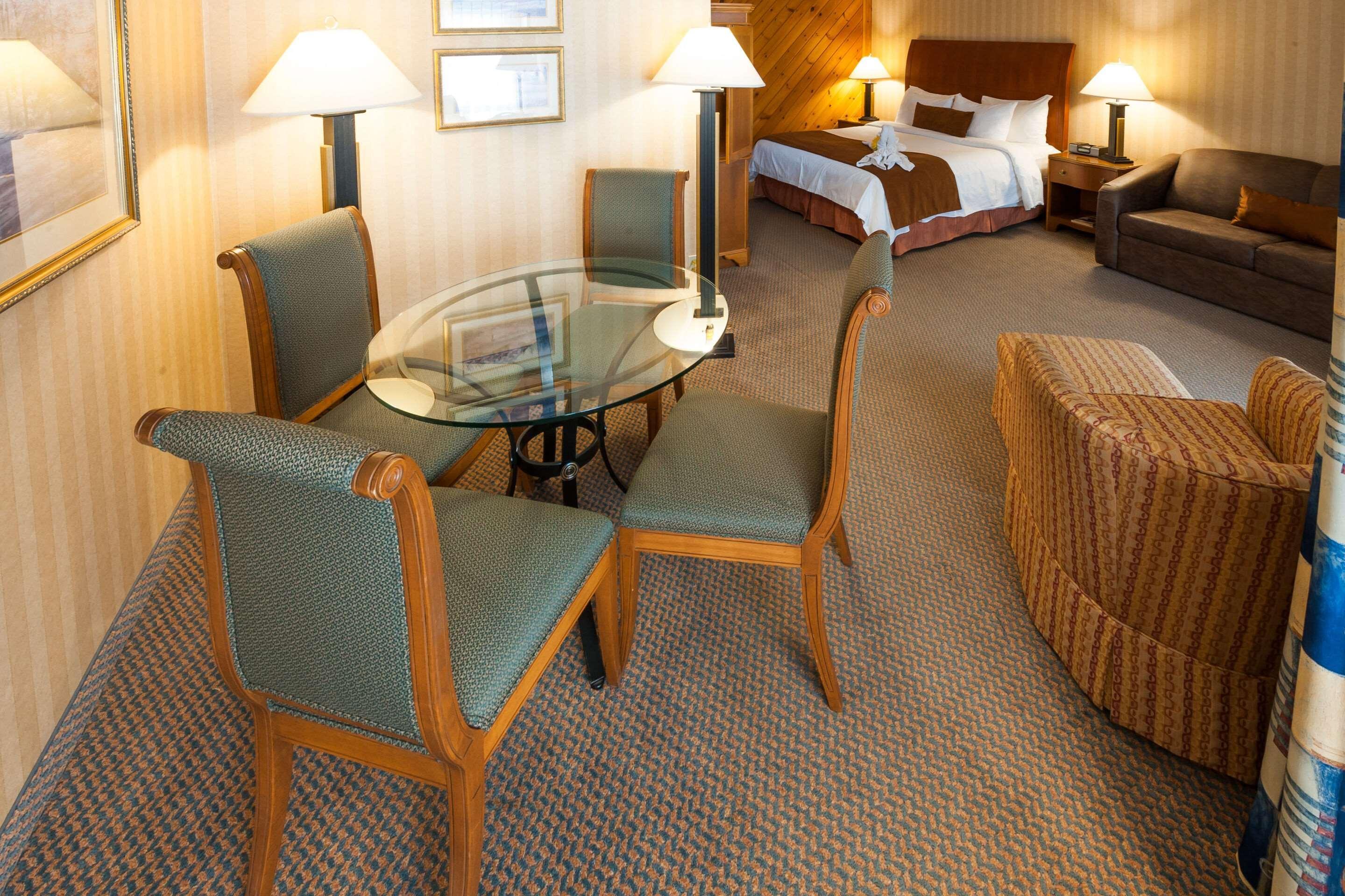 Pinestone Resort, Conference Centre, Spa & Golf Course Haliburton Dış mekan fotoğraf