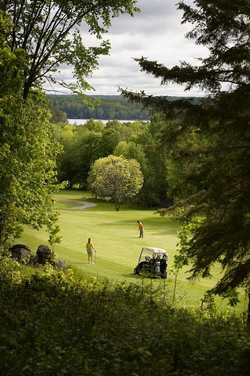 Pinestone Resort, Conference Centre, Spa & Golf Course Haliburton Dış mekan fotoğraf