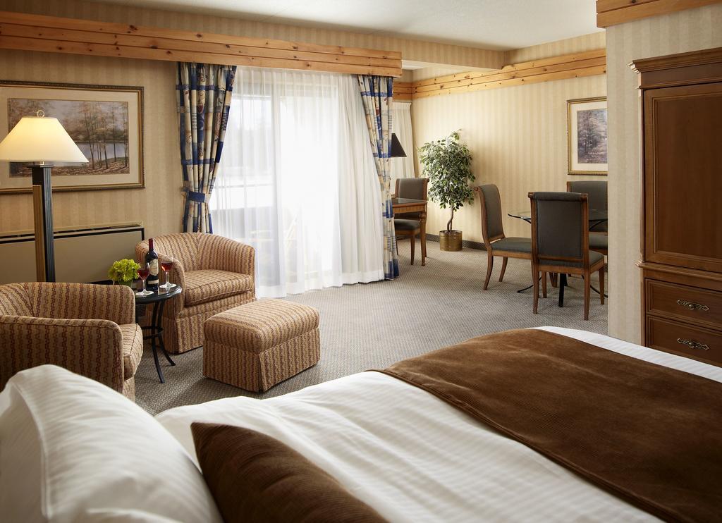 Pinestone Resort, Conference Centre, Spa & Golf Course Haliburton Dış mekan fotoğraf