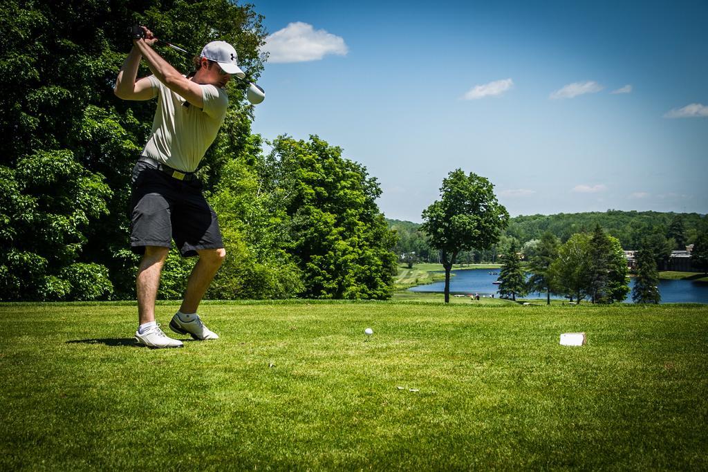 Pinestone Resort, Conference Centre, Spa & Golf Course Haliburton Dış mekan fotoğraf